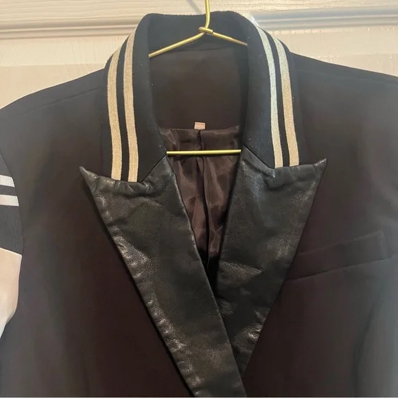 ✨ Nautical Luxe Varsity Blazer – Black & White with Gold Buttons ✨ - Picture 6 of 15